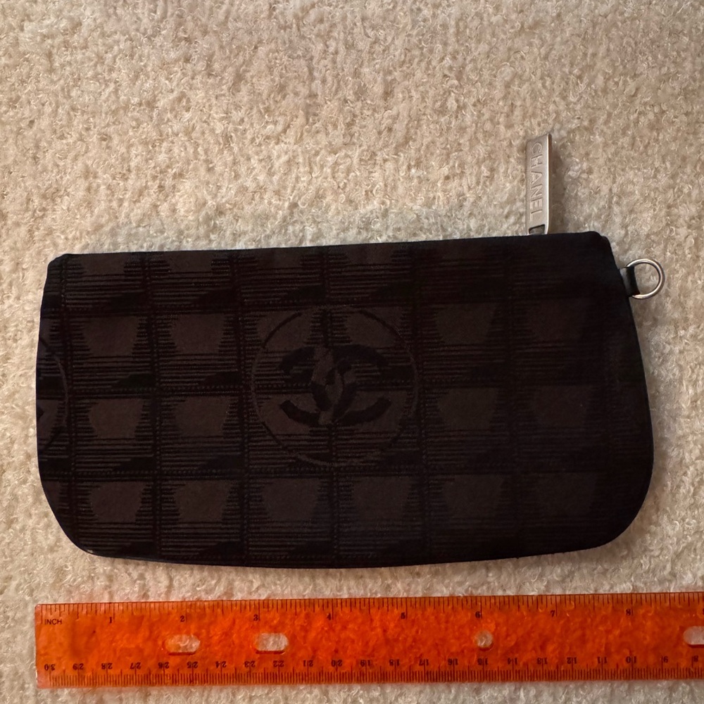 Authentic Chanel New Travel Line Pouch/Wristlet with CC - Picture 8 of 9